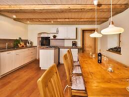 Oberprill Modern Retreat
