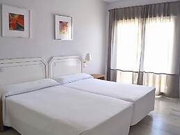 Belvilla by OYO Estudio 2pax