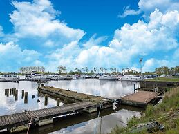 Cosy Holiday Home Near the Marina
