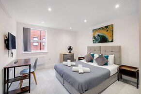 Modern 1 Bedroom Apartment - Camberley