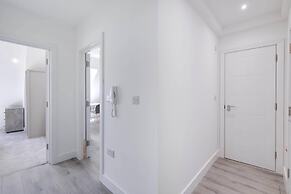 Modern 1 Bedroom Apartment - Camberley