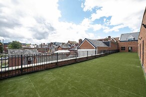 Modern 1 Bedroom Apartment - Camberley