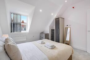 Modern 1 Bedroom Apartment - Camberley