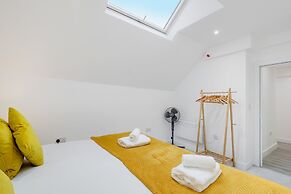 Modern 1 Bedroom Apartment - Camberley