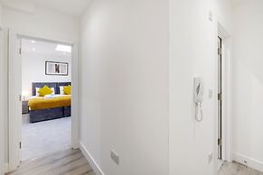 Modern 1 Bedroom Apartment - Camberley