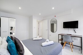 Modern 1 Bedroom Apartment - Camberley