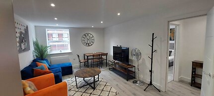 Modern 1 Bedroom Apartment - Camberley