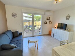Maisonette in Valras-plage Near Sandy Beach