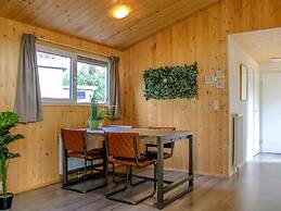 Comfortable Chalet With Combination Microwave Near the Veluwe