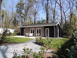 Comfortable Chalet With Combination Microwave Near the Veluwe