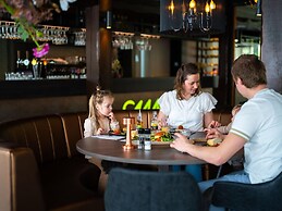 Comfortable Chalet With Combination Microwave Near the Veluwe