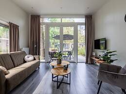 Comfortable Chalet With Combination Microwave Near the Veluwe