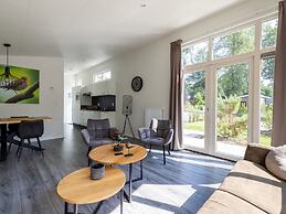 Comfortable Chalet With Combination Microwave Near the Veluwe