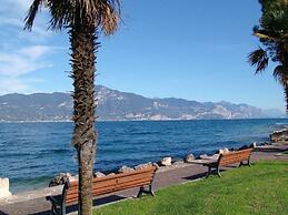 Directly on the Lake - Casa San Benedetto