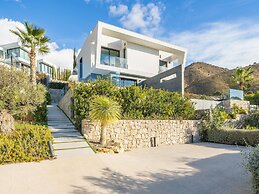 Villa in Benidorm With Private Pool