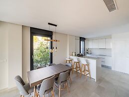 Belvilla by OYO Villa Candy With Private Pool