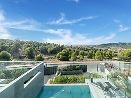 Belvilla by OYO Villa Candy With Private Pool