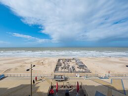Appealing Apartment With Sea-view