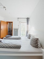 Sterkrade 2 Comfortable Holiday Residence