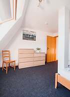 Sterkrade 2 Comfortable Holiday Residence