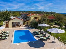 Villa Casa Ida Comfortable Holiday Residence