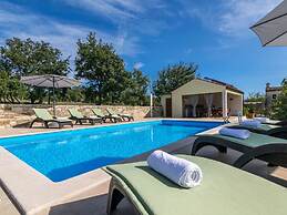 Villa Casa Ida Comfortable Holiday Residence