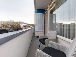 Luxury Apartment With Sauna by the sea