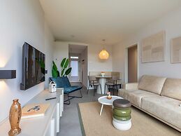 Luxury Apartment With Sauna by the sea