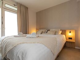 Luxury Apartment With Sauna by the sea