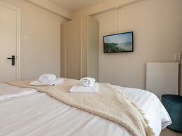 Luxury Apartment With Sauna by the sea