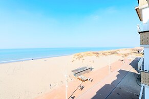 Vitalo 502 Apartment on the Beach of Koksijde