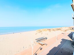 Vitalo 502 Apartment on the Beach of Koksijde