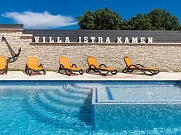 Istra Kamen Comfortable Holiday Residence