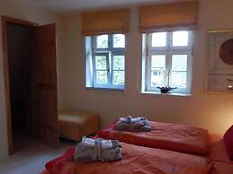 12 Bohler Brise Modern Retreat