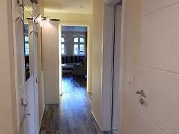 12 Bohler Brise Modern Retreat