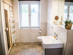 Wide Luzin Modern Retreat