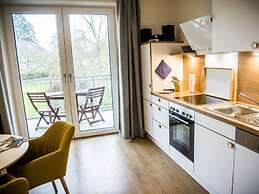 Wide Luzin Modern Retreat