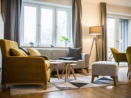 Wide Luzin Modern Retreat