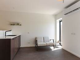 Modern Suite Near Beach