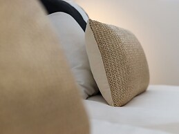 Modern Suite Near Beach