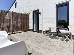 Modern Suite Near Beach