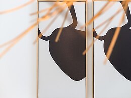 Modern Suite Near Beach