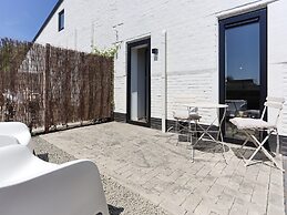 Modern Suite Near Beach