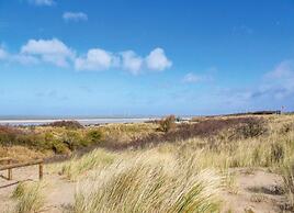 Modern Suite Near Beach