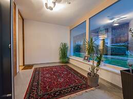 Tasteful Apartment in Fulpmes