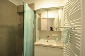 Stylish Apartment With Sunny Terrace