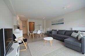 Stylish Apartment With Sunny Terrace