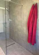 Bente Modern Retreat