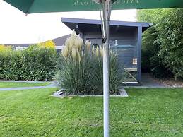 Bente Modern Retreat