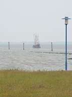 Elsewhere Comfortable Holiday Residence